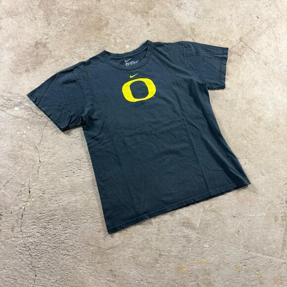 Black Nike Oregon Ducks Graphic Logo T-Shirt - Picture 2 of 8